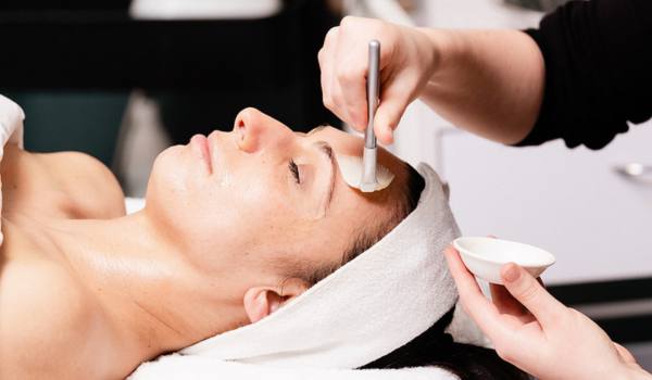 Embrace Winter Glow with Facial Peels